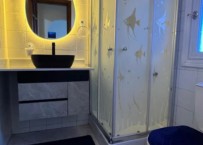 Luxury With Pools, Wifi, Prime Location *