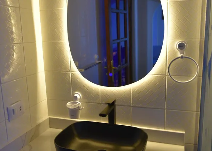 Luxury With Pools, Wifi, Prime Location Apartment